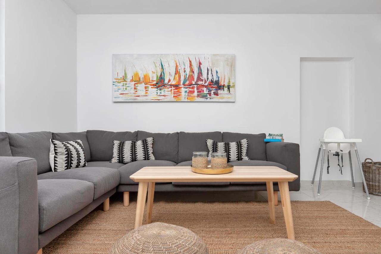 Apartment Lotte With Private Pool In The City Center! Makarska Esterno foto