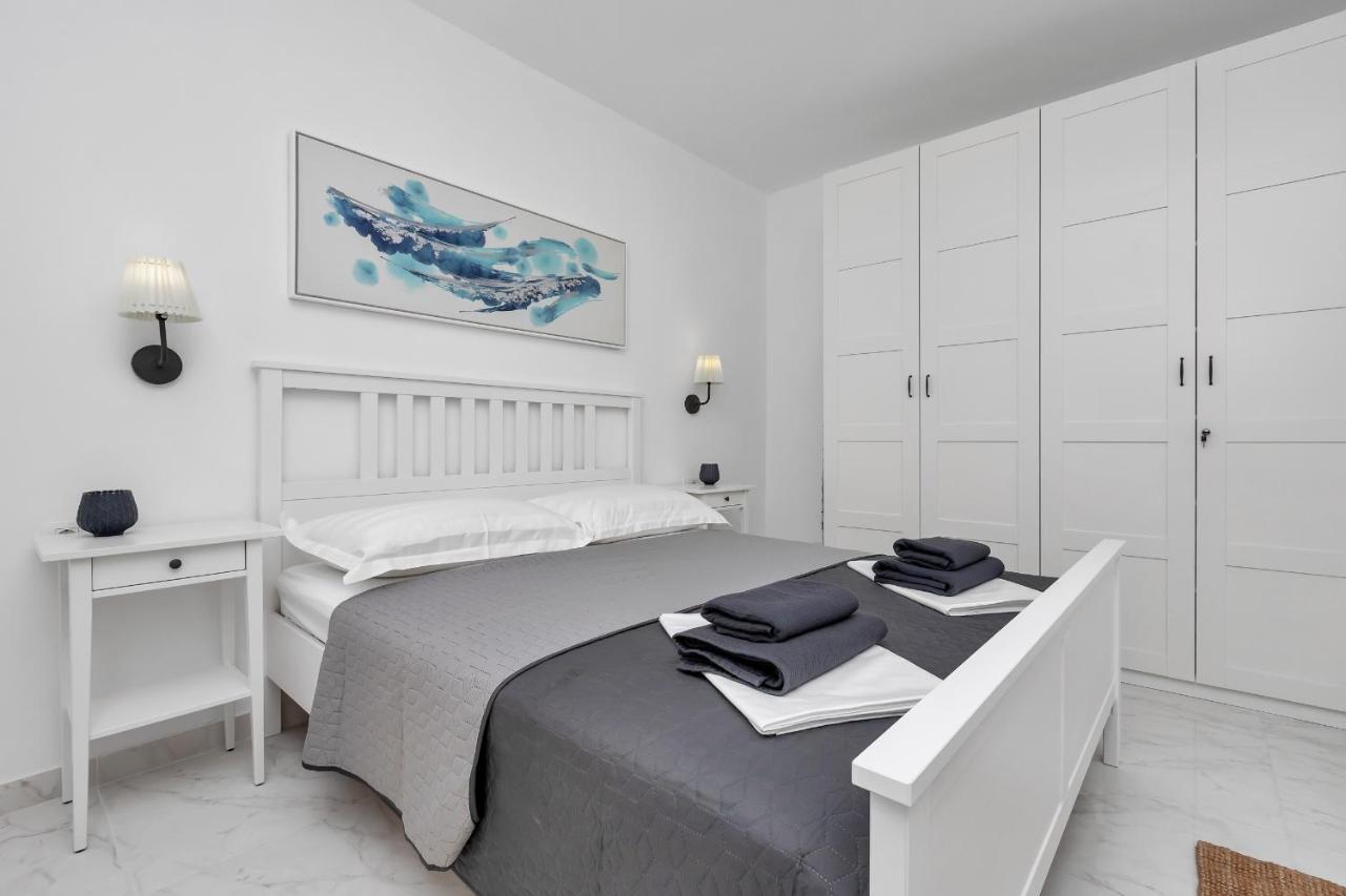 Apartment Lotte With Private Pool In The City Center! Makarska Esterno foto