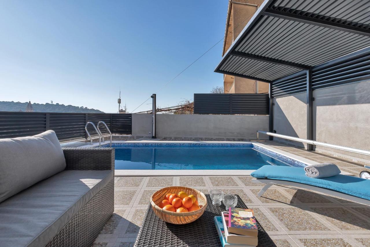 Apartment Lotte With Private Pool In The City Center! Makarska Esterno foto