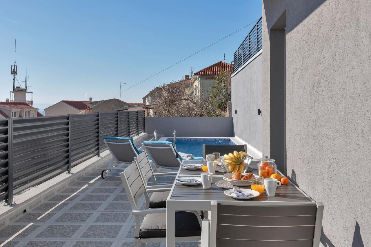 Apartment Lotte With Private Pool In The City Center! Makarska Esterno foto