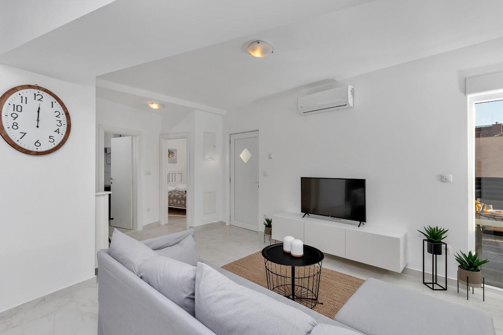 Apartment Lotte With Private Pool In The City Center! Makarska Camera foto
