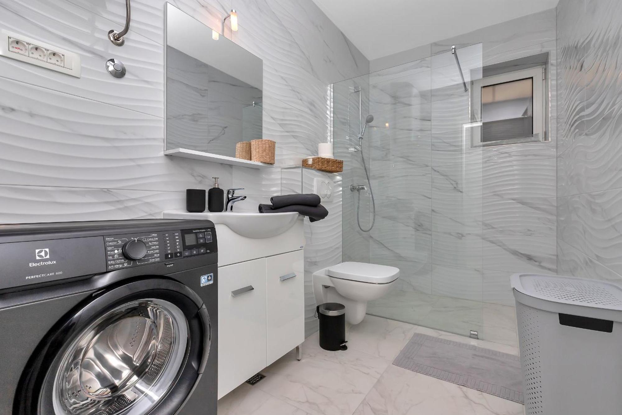 Apartment Lotte With Private Pool In The City Center! Makarska Camera foto